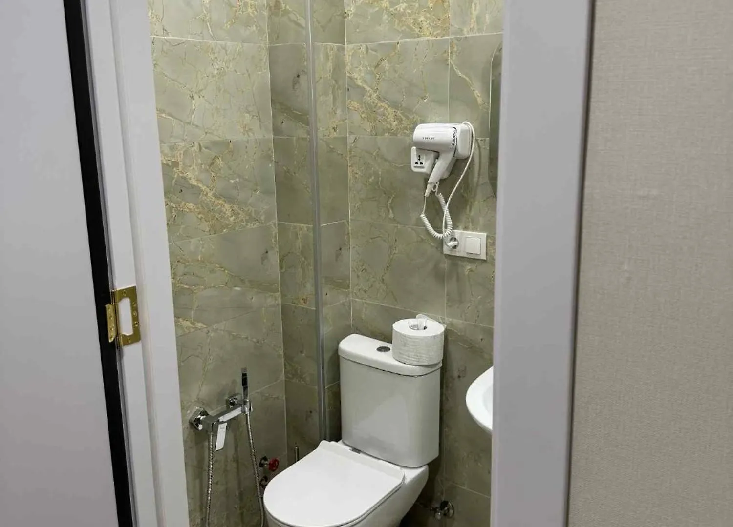 Hotel Caucasus Tiflis